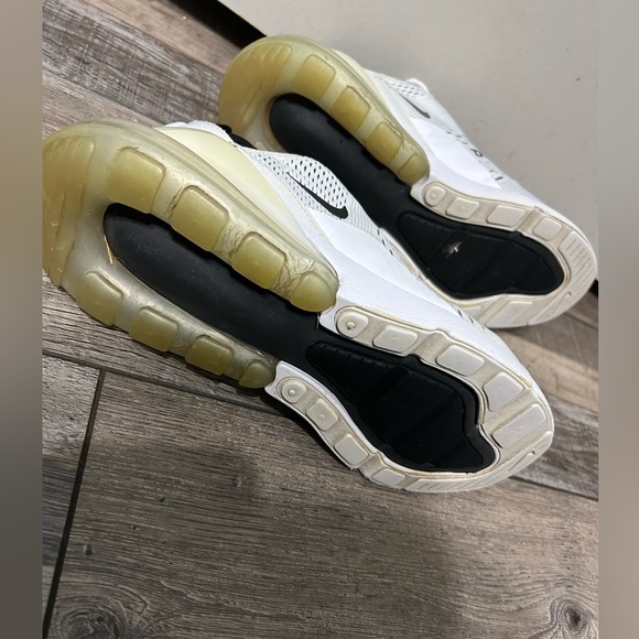 Nike Air Max 270 🤍 {SOLD} - Picture 10 of 10